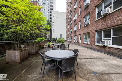 240 E 35th Street #2B, New York City, NY 10016 - Photo 19