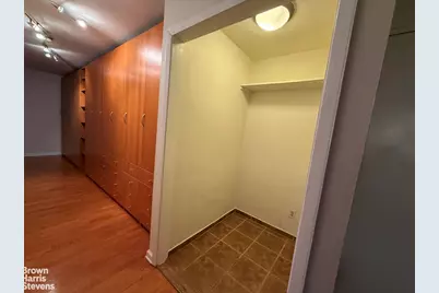 240 E 35th Street #2B, New York City, NY 10016 - Photo 11