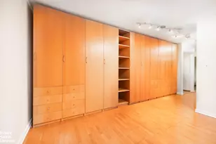240 E 35th St, New York City, NY 10016 - Photo 5