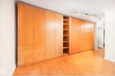 240 E 35th Street #2B, New York City, NY 10016 - Photo 5