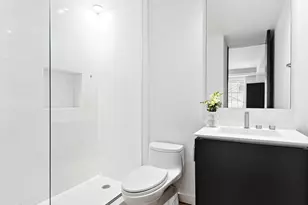 110 E 71st St, New York City, NY 10021 - Photo 17