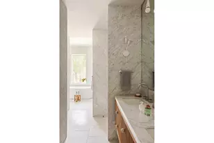 35 Irving Pl, New York City, NY 11238 - Photo 15