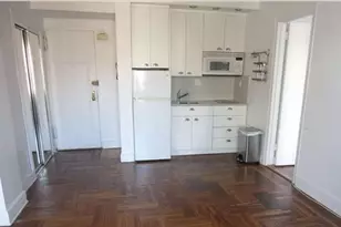 320 E 42nd St, New York City, NY 10017 - Photo 7