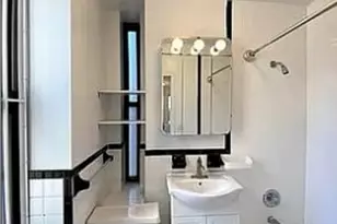 247 E 62nd St, New York, NY 10065 - Photo 5