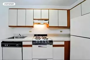 40 W 72nd St, New York City, NY 10023 - Photo 3