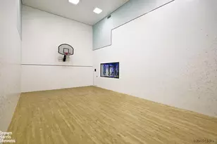 235 E 40th St, New York, NY 10016 - Photo 9