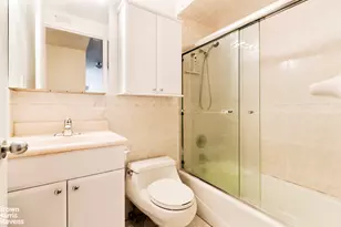 235 E 40th St, New York City, NY 10016 - Photo 5