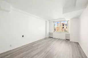 305 E 24th St, New York City, NY 10010 - Photo 5