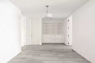 305 E 24th St, New York, NY 10010 - Photo 5