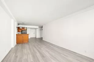 305 E 24th St, New York City, NY 10010 - Photo 5