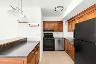 305 E 24th St, New York City, NY 10010 - Photo 3