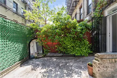 215 E 88th Street #1D, New York, NY 10128 - Photo 1