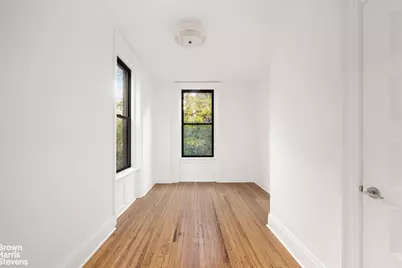 402 W 20th Street, New York City, NY 10011 - Photo 19