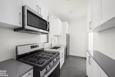 402 W 20th Street, New York City, NY 10011 - Photo 25