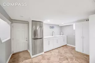 334 Beach 146th St, Neponsit, NY 11694 - Photo 17