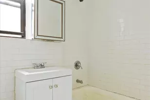 221 E 18th St, New York City, NY 11226 - Photo 9