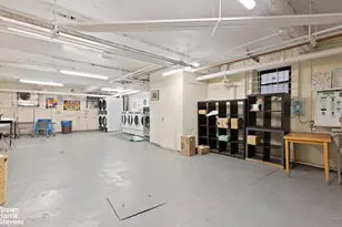 221 E 18th St, New York City, NY 11226 - Photo 11