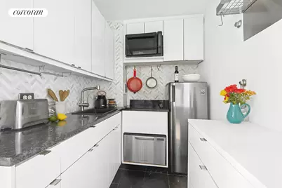 165 Christopher Street #2K, New York, NY 10014 - Photo 3