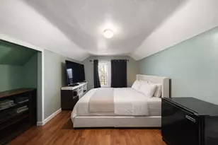 106-49 97th St, Ozone Park, NY 11417 - Photo 9