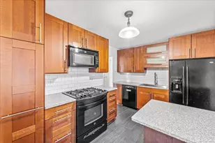 70-20 108th St, Forest Hills, NY 11375 - Photo 7