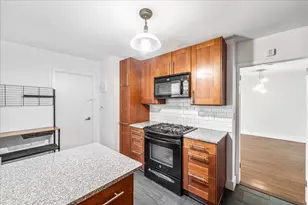 70-20 108th St, Forest Hills, NY 11375 - Photo 9