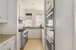 450 E 52nd St, New York City, NY 10022 - Photo 13