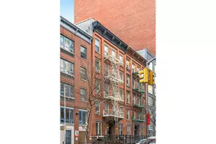 325 W 43rd St, New York City, NY 10036 - Photo 21