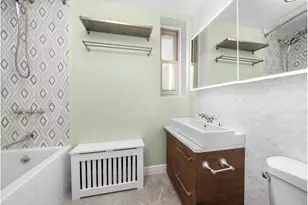 325 W 43rd St, New York City, NY 10036 - Photo 15