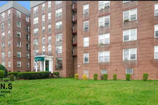 143-25 84th Dr, Briarwood, NY 11435 - Photo 9