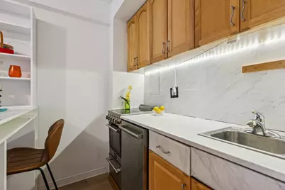 320 E 42nd Street #402, New York, NY 10017 - Photo 3