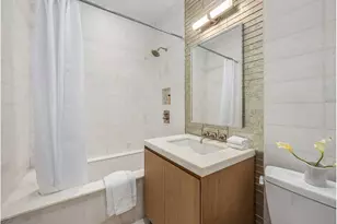 215 E 19th St, New York, NY 10003 - Photo 17