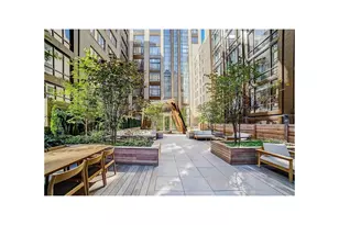 215 E 19th St, New York, NY 10003 - Photo 27