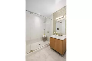 215 E 19th St, New York City, NY 10003 - Photo 21