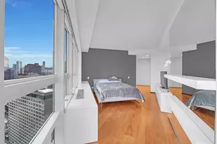 146 W 57th St, New York City, NY 10019 - Photo 9