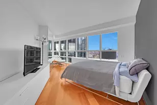 146 W 57th St, New York City, NY 10019 - Photo 7