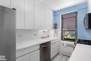 420 E 55th St, New York, NY 10022 - Photo 3