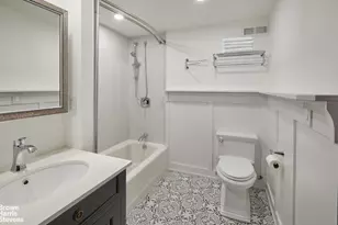150 E 61st St, New York City, NY 10065 - Photo 11