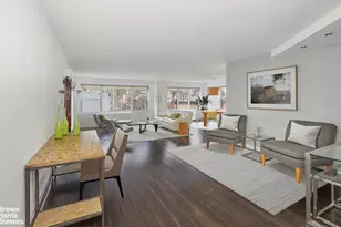 150 E 61st St, New York, NY 10065 - Photo 3