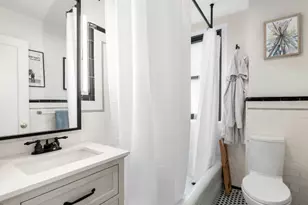 28 E 10th St, New York City, NY 10003 - Photo 11