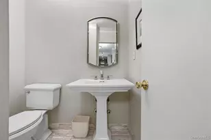 269-10 Grand Central Pkwy, New York City, NY 11005 - Photo 5
