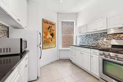 210 E 17th Street #5A, New York City, NY 10003 - Photo 5