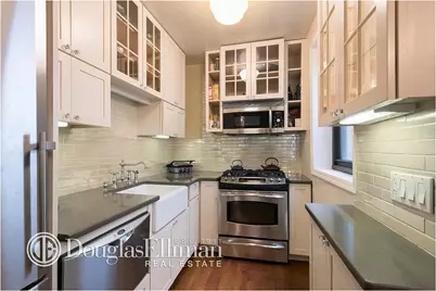 12 W 9th Street #6C, New York City, NY 10011 - Photo 5