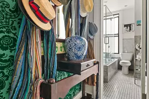 200 W 54th St, New York City, NY 10019 - Photo 7