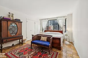 305 E 40th St, New York City, NY 10017 - Photo 7