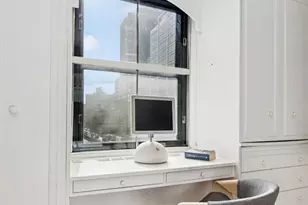 305 E 40th St, New York City, NY 10017 - Photo 9