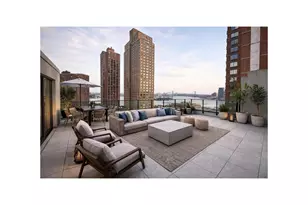 427 E 90th St, New York City, NY 10128 - Photo 3