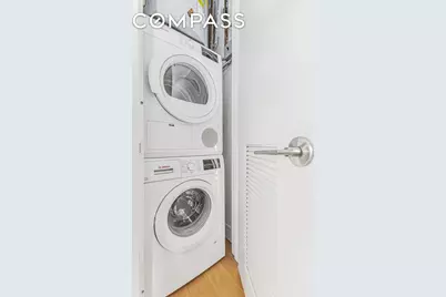 24-16 Queens Plaza S #4J, New York City, NY 11101 - Photo 5