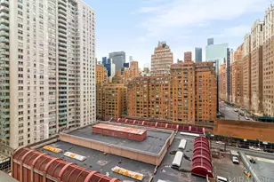 330 E 39th St, New York City, NY 10016 - Photo 15