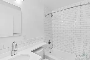 330 E 39th St, New York City, NY 10016 - Photo 11