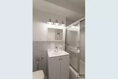 240 E 46th Street #4J, New York, NY 10017 - Photo 7